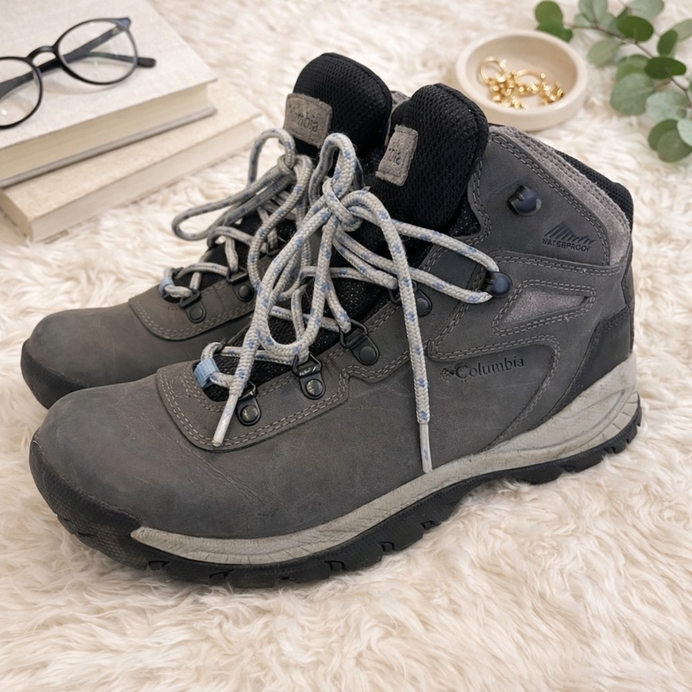 Columbia Hiking Boots Women’s